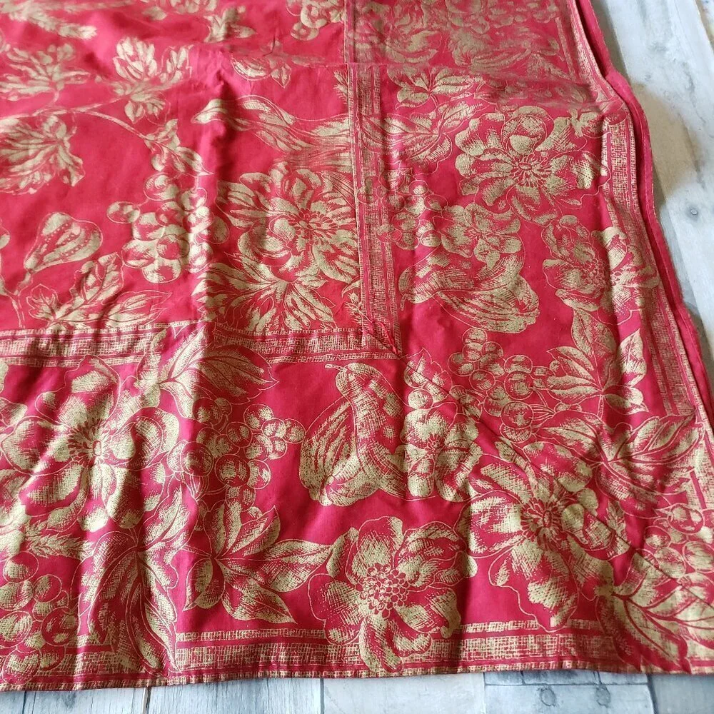 Unused - Crate&Barrel Red Gold Harvest Tablecloth 60